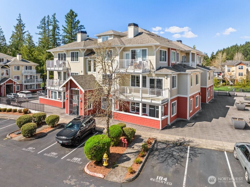 Photo of 517 225th Lane NE #E-206, Sammamish, WA 98074 (MLS # 2361632)