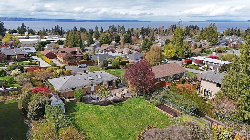 Photo of 612 9th Avenue N, Edmonds, WA 98020 (MLS # 2219238)