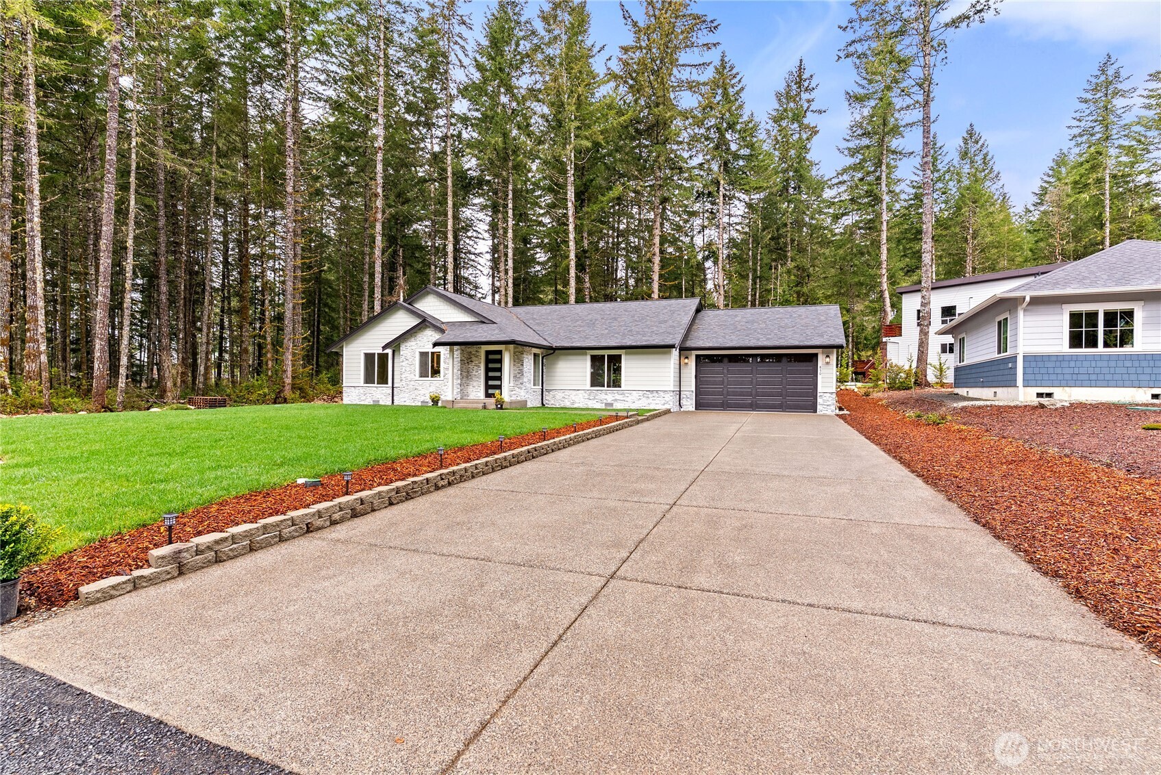 850 E Vine Maple Lane