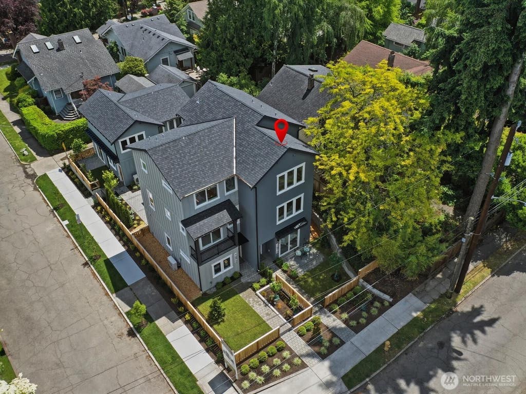 Photo of 1970 25th Avenue E, Seattle, WA 98112 (MLS # 2538691)