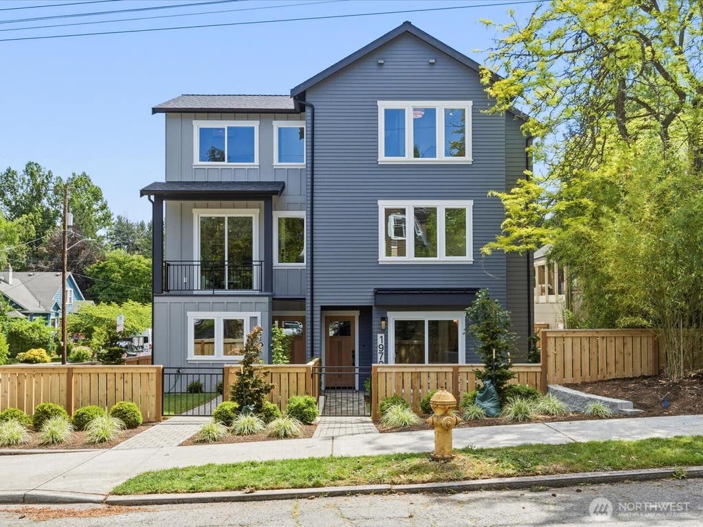 Photo of 1970 25th Avenue E, Seattle, WA 98112 (MLS # 2538691)