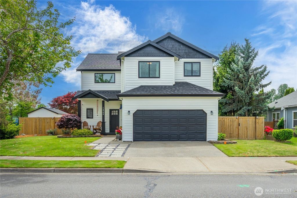 Photo of 15902 65th Street Ct E, Sumner, WA 98390 (MLS # 2520744)