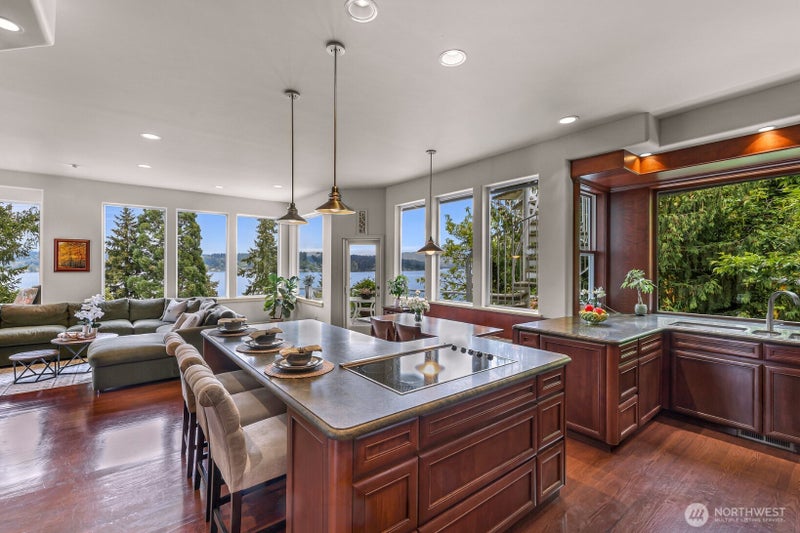 1120 W Lake Sammamish Parkway SE