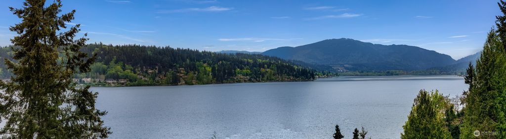 Photo of 1120 W Lake Sammamish Parkway SE, Bellevue, WA 98008 (MLS # 2515759)