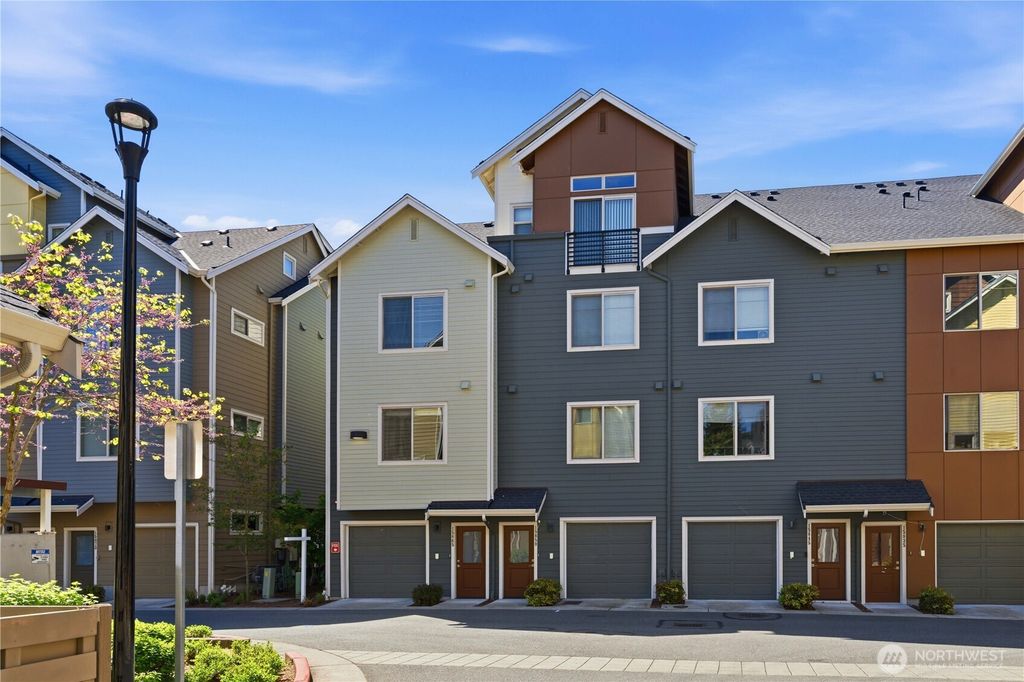 Photo of 15865 NE 14th Road, Bellevue, WA 98008 (MLS # 2500398)