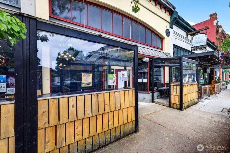 414 Commercial Avenue