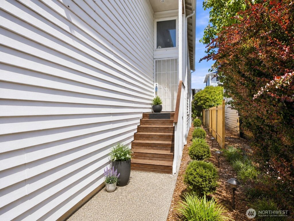 Photo of 512 N 104th Street, Seattle, WA 98133 (MLS # 2525841)