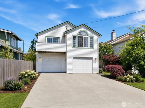 Photo of 512 N 104th Street, Seattle, WA 98133 (MLS # 2525841)