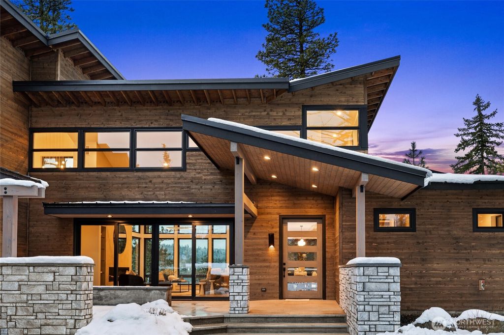 Photo of 331 Kokanee Loop, Cle Elum, WA 98922 (MLS # 2463409)