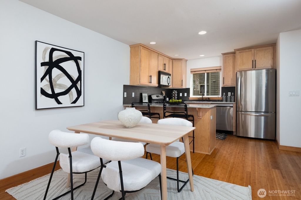 listing image 9369783576443507702