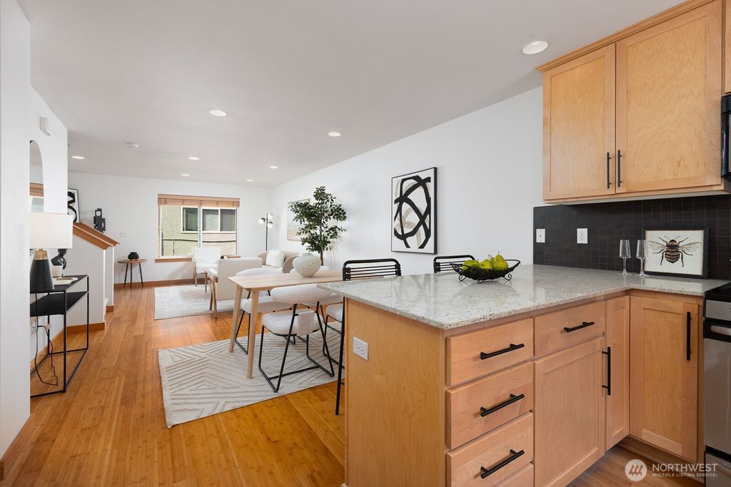 listing image 9369188476823183115