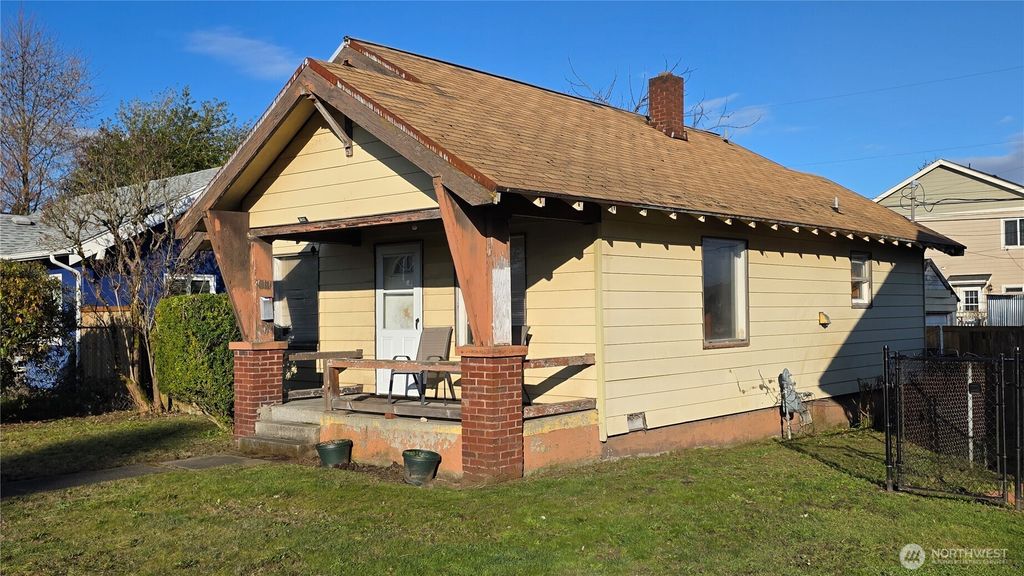 Photo of 3833 E G Street, Tacoma, WA 98404 (MLS # 2482758)