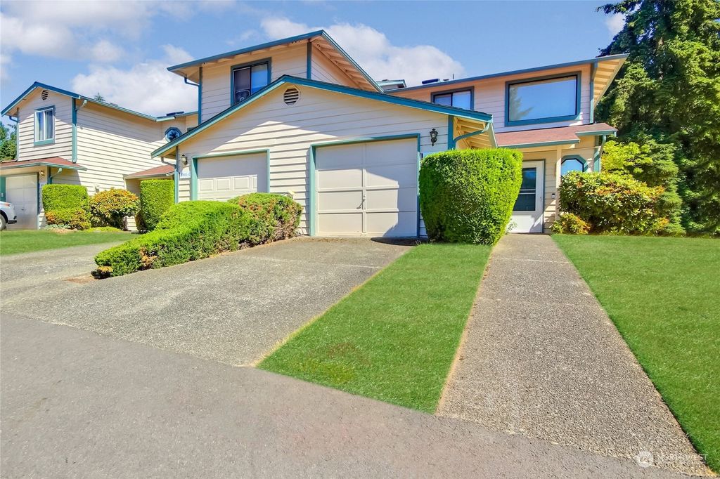 Photo of 24914 109th Place SE #D, Kent, WA 98030 (MLS # 2268299)