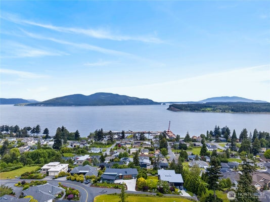 2915 17TH ST, ANACORTES, WA 98221 - Image 39ef5405d8a15b6d9ed73fba4e6df41d/783924368