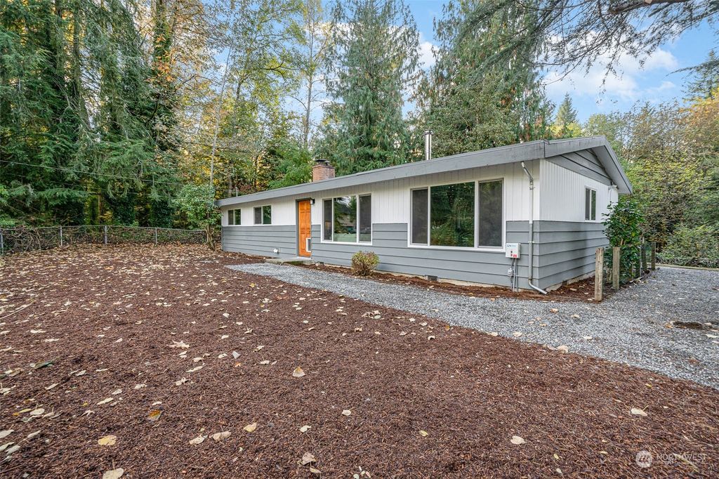 Photo of 19611 276th Avenue SE, Issaquah, WA 98027 (MLS # 2009790)