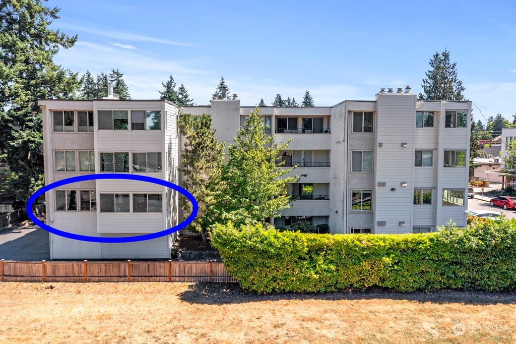 Photo of 132 N 132nd Street #203, Seattle, WA 98133 (MLS # 2141973)