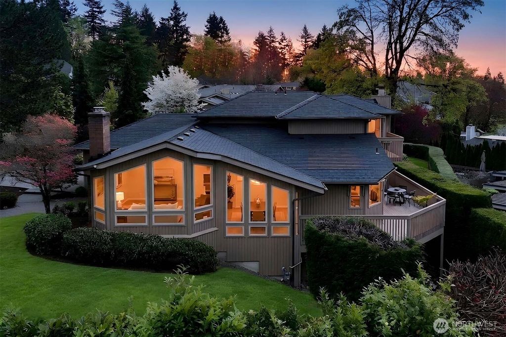 Photo of 5701 137th Place SE, Bellevue, WA 98006 (MLS # 2510704)