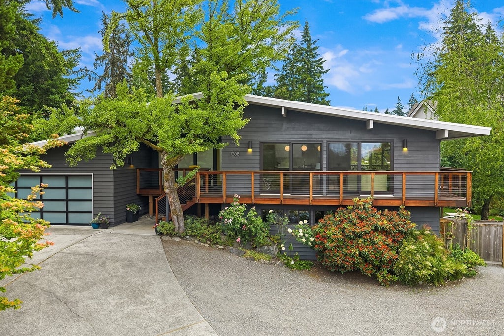 Photo of 1308 158th Place SE, Bellevue, WA 98008 (MLS # 2552042)