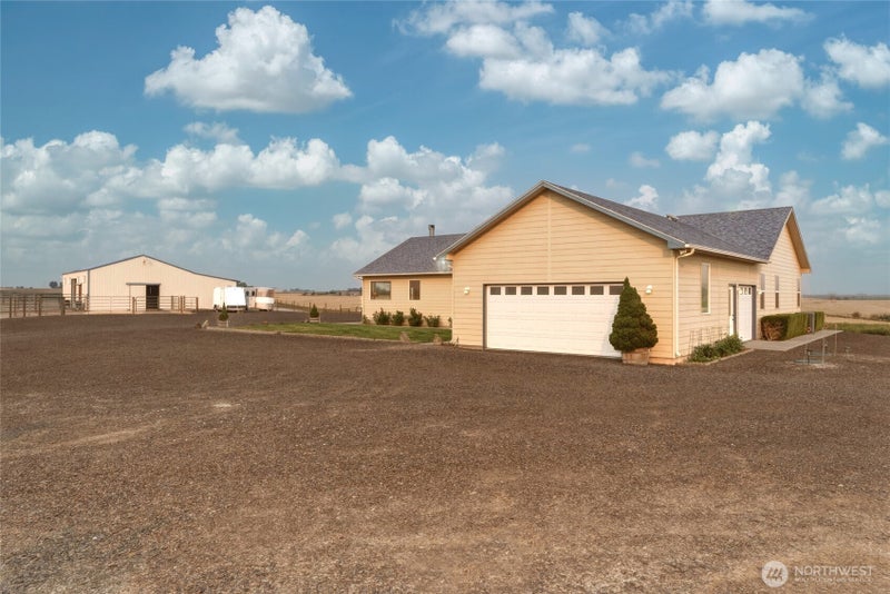 711 Watson Loop