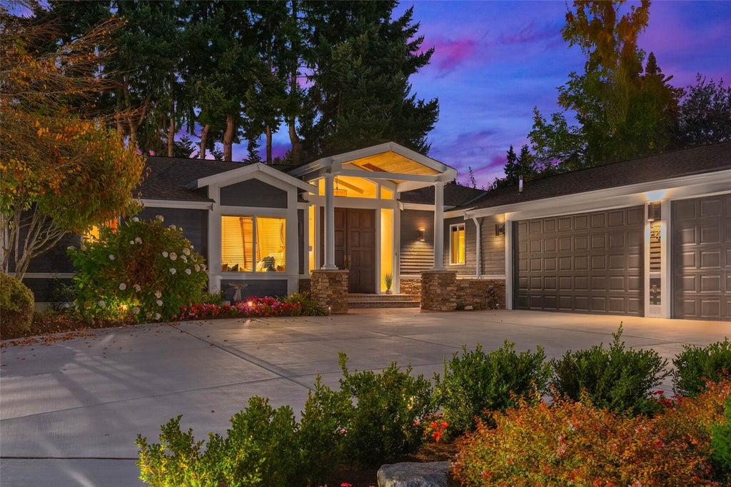 Photo of 24 Skagit Key KY, Bellevue, WA 98006 (MLS # 2598285)