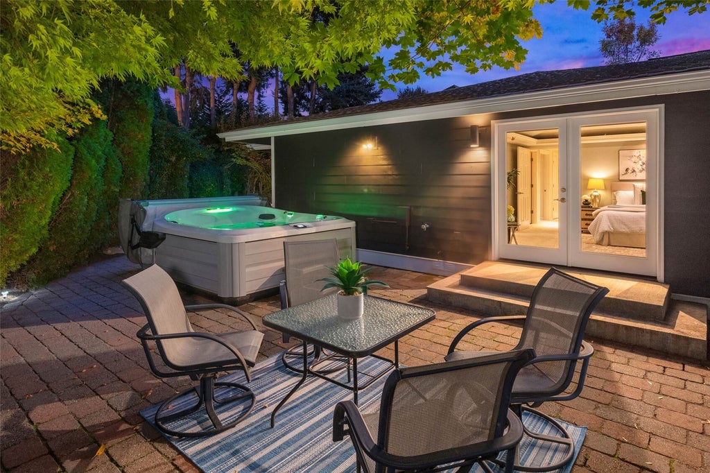 Photo of 24 Skagit Key KY, Bellevue, WA 98006 (MLS # 2598285)