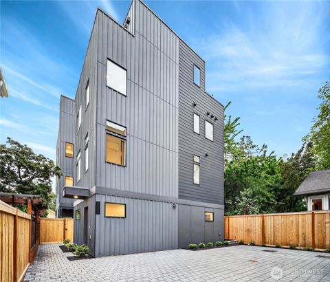 Photo of 4529 Corliss Avenue N, Seattle, WA 98103 (MLS # 2530053)