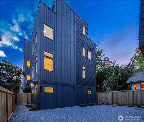 Photo of 4529 Corliss Avenue N, Seattle, WA 98103 (MLS # 2530053)