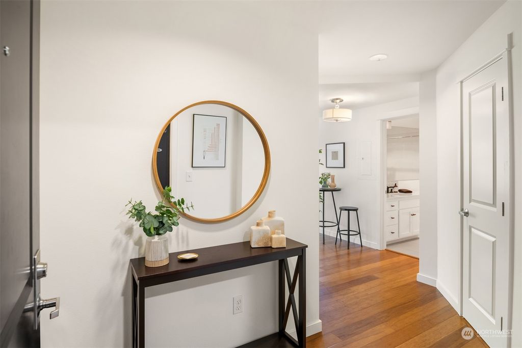 Photo of 1909 10th Avenue W #308, Seattle, WA 98119 (MLS # 2250830)