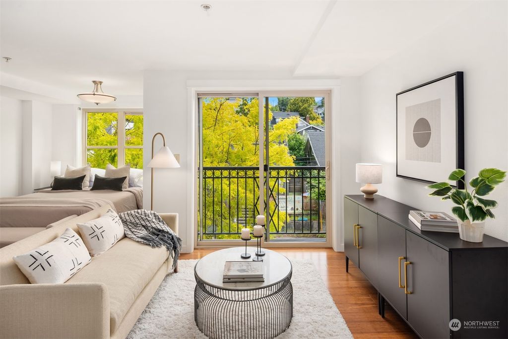 Photo of 1909 10th Avenue W #308, Seattle, WA 98119 (MLS # 2250830)