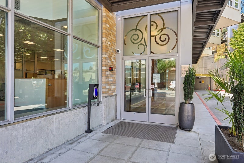 211 Kirkland Avenue 206