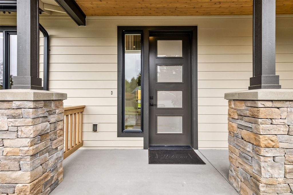 Photo of 2302 Blaine Avenue NE, Renton, WA 98056 (MLS # 2243021)