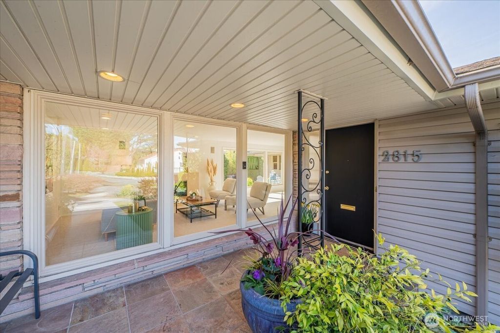 Photo of 2815 W Smith Street, Seattle, WA 98199 (MLS # 2484775)