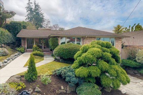 Photo of 2815 W Smith Street, Seattle, WA 98199 (MLS # 2484775)