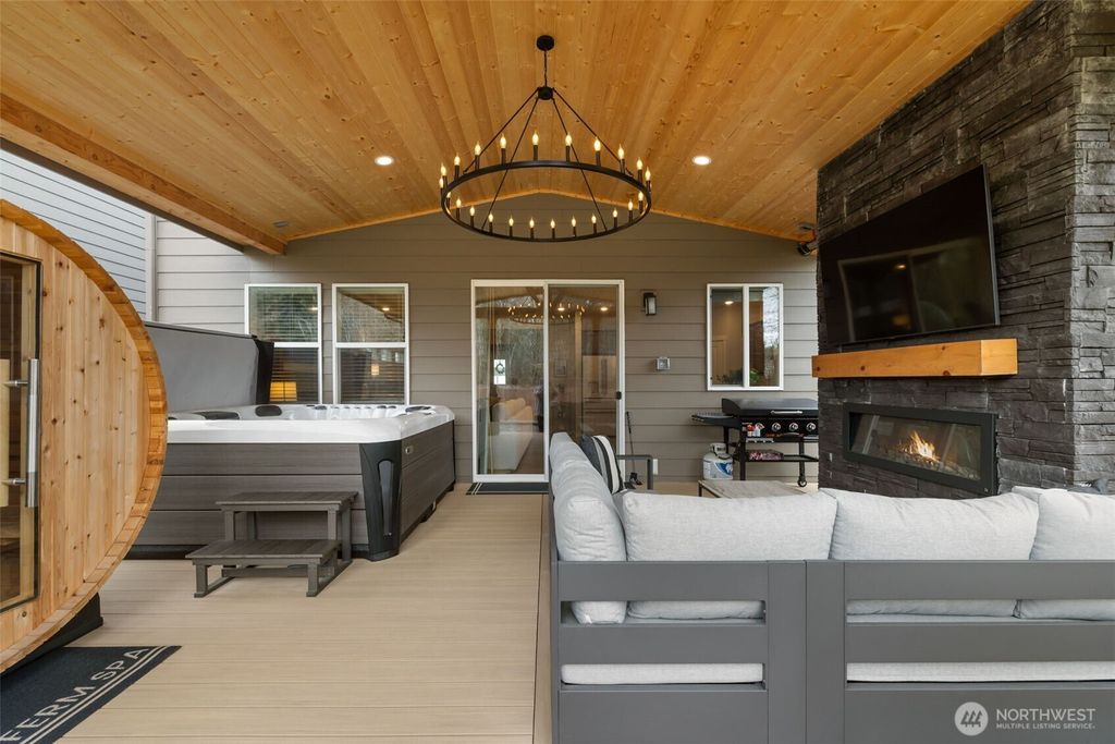 Photo of 507 186th PL Pl SW, Bothell, WA 98012 (MLS # 2488185)