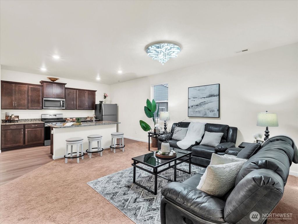 Photo of 6412 121st Avenue E, Puyallup, WA 98372 (MLS # 2491804)