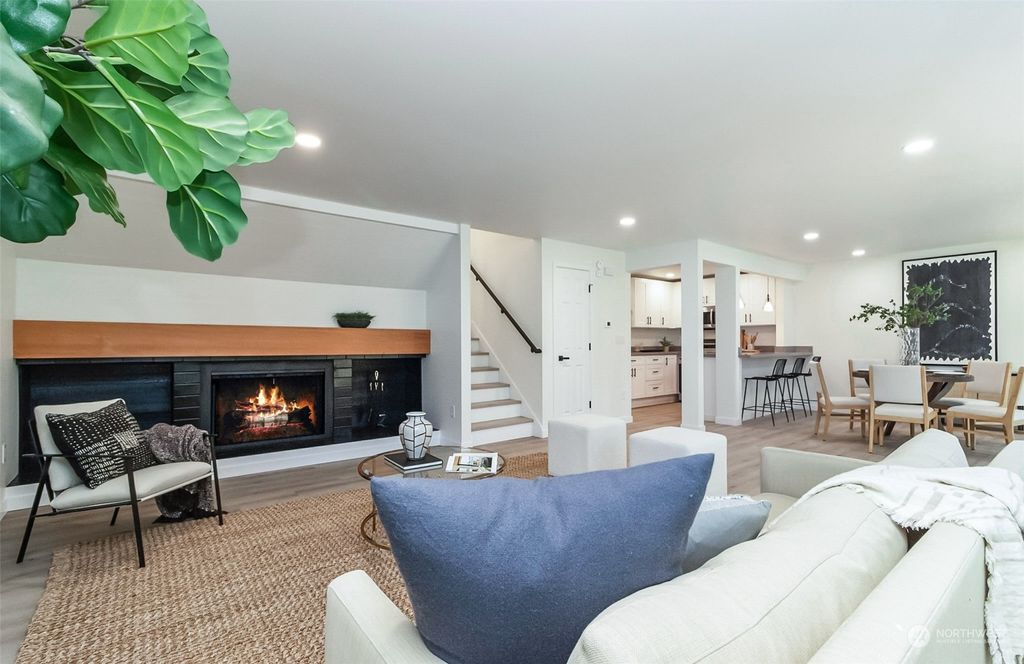 Photo of 31901 31st Place SW #80, Federal Way, WA 98023 (MLS # 2287719)