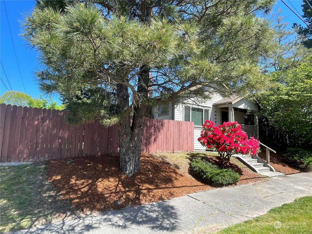 Photo of 3908 SW Hanford Street, Seattle, WA 98116 (MLS # 2224963)