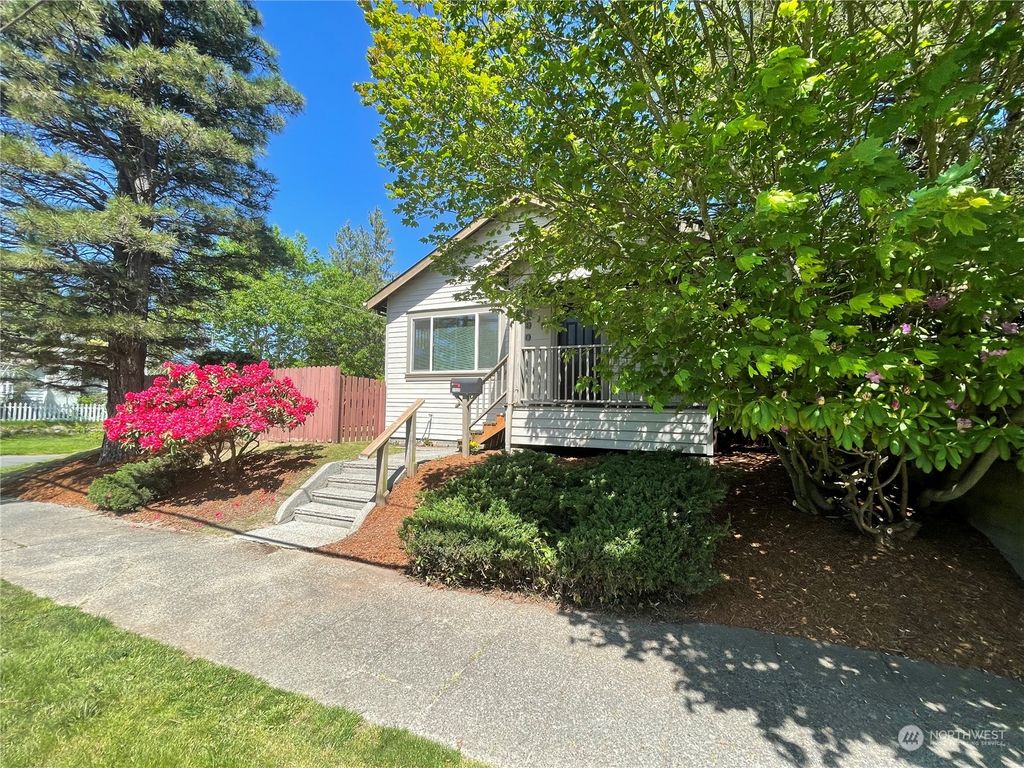 Photo of 3908 SW Hanford Street, Seattle, WA 98116 (MLS # 2224963)
