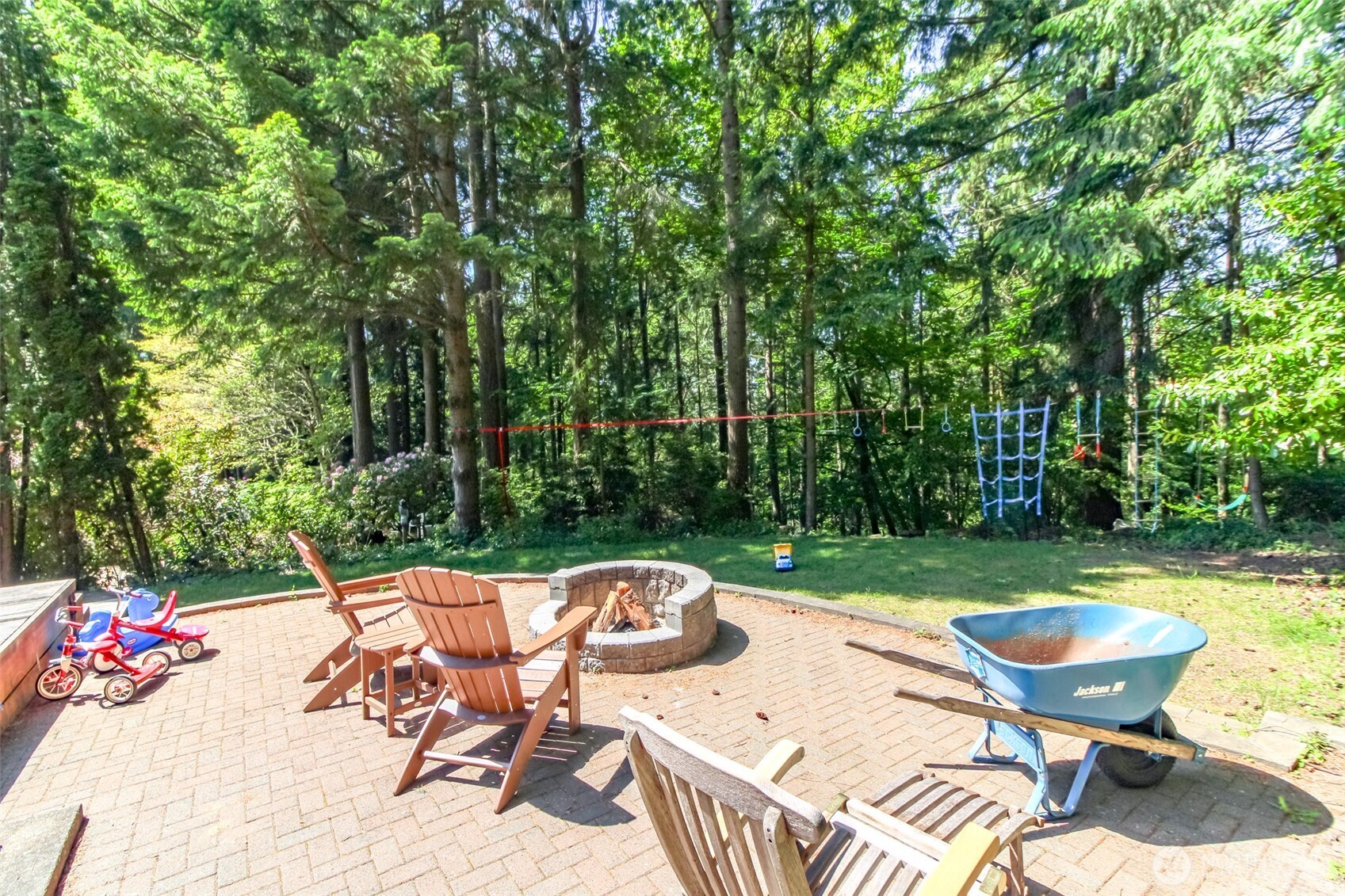 7019 Cameo Drive SW