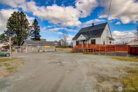 Photo of 1760 S Burlington Boulevard, Burlington, WA 98233 (MLS # 2495542)