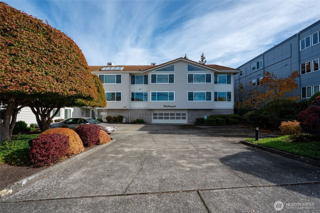 Photo of 233 3rd Avenue S #304, Edmonds, WA 98020 (MLS # 2447563)