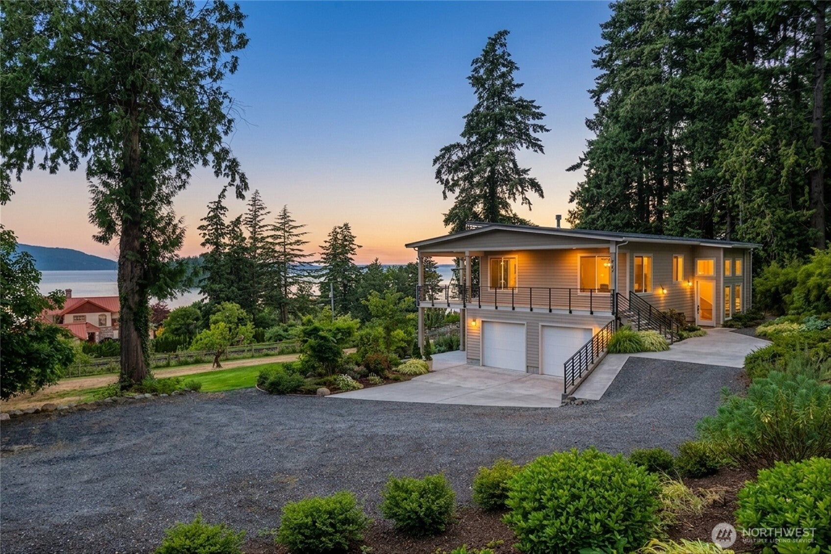 907 Chuckanut Drive