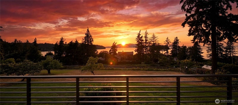 907 Chuckanut Drive