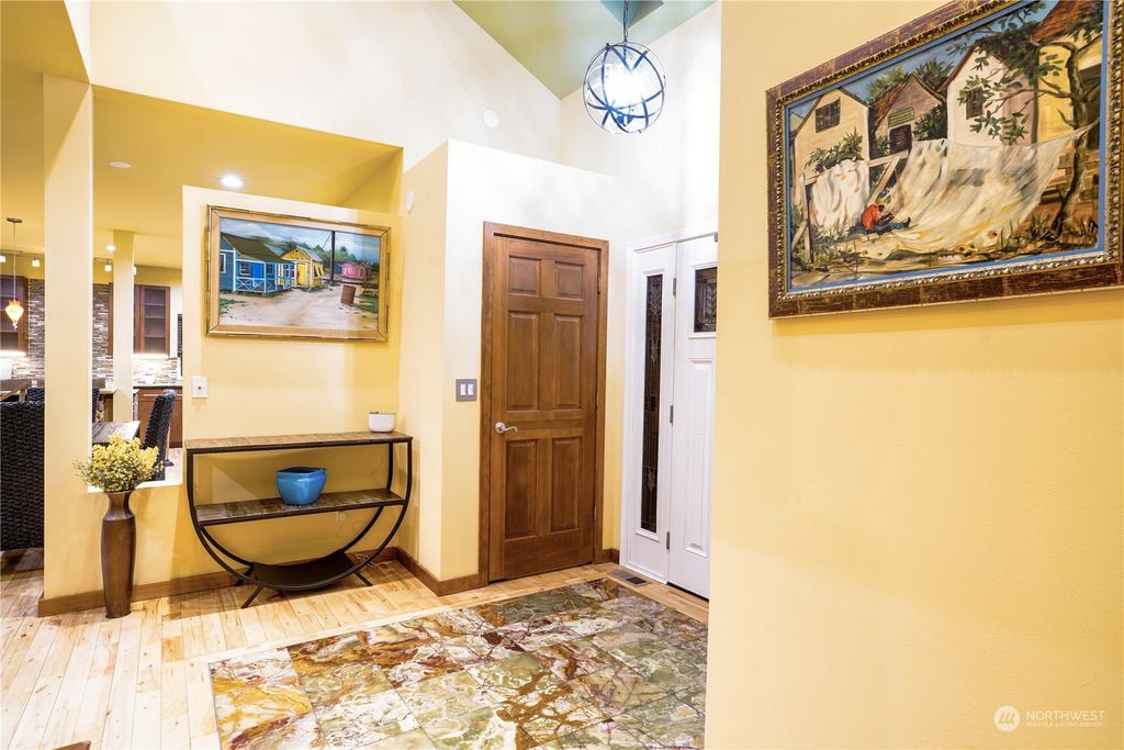 Photo of 19416 238th Avenue NE, Woodinville, WA 98077 (MLS # 2130352)