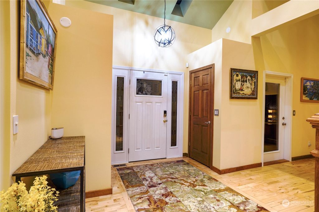 Photo of 19416 238th Avenue NE, Woodinville, WA 98077 (MLS # 2130352)