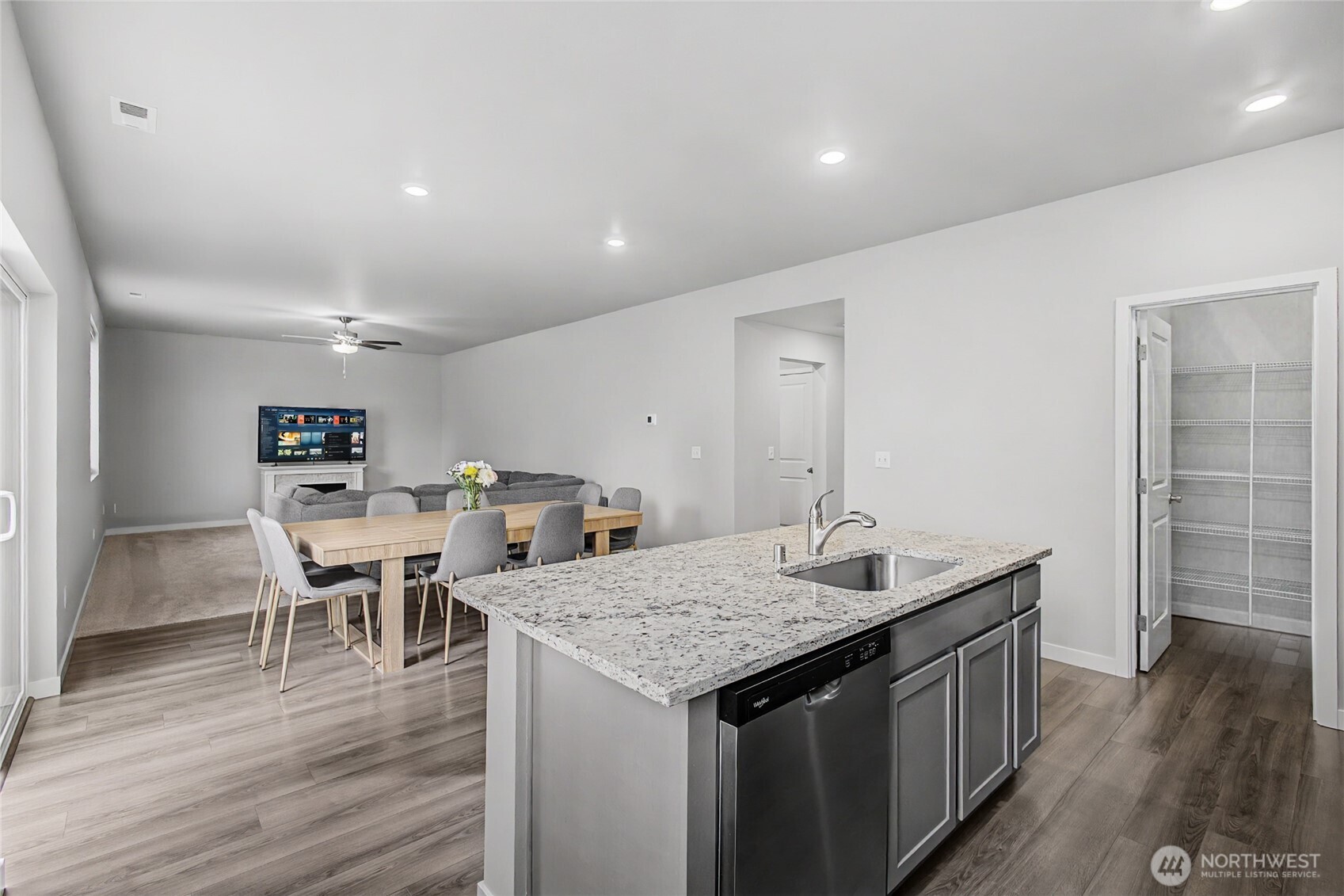 8723 13th Court E