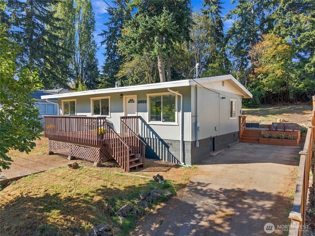 Photo of 10233 8th Avenue SW, Seattle, WA 98146 (MLS # 2584840)