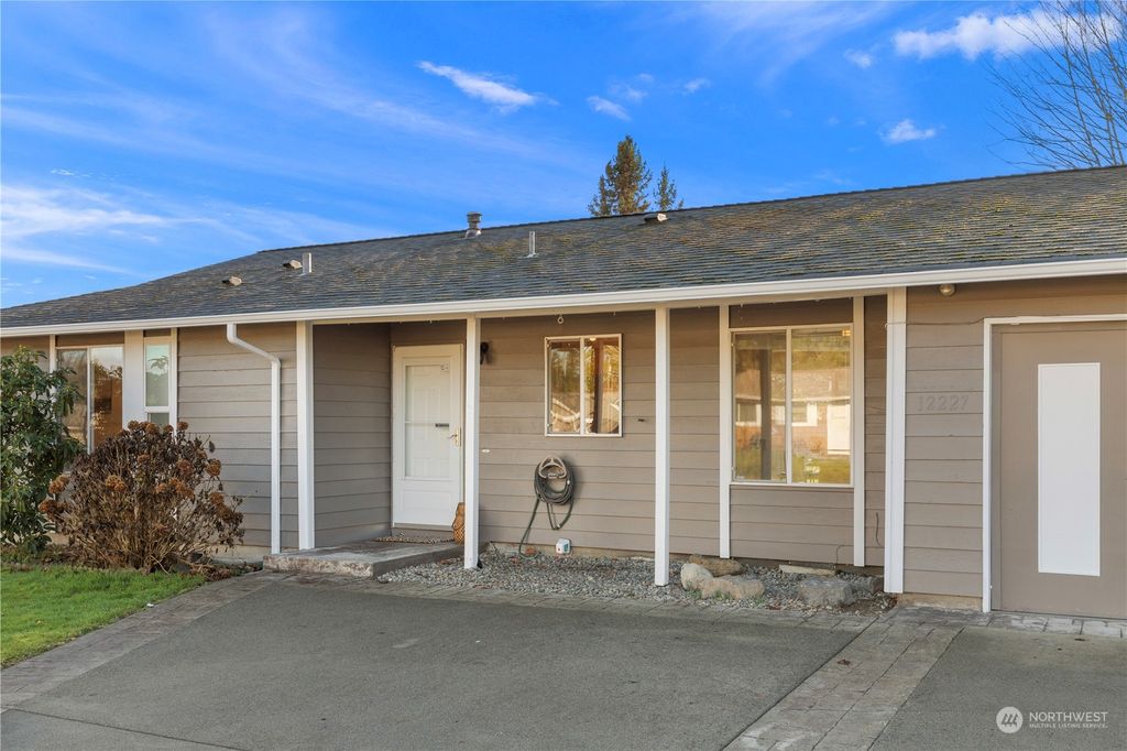 Photo of 12227 SE 165th Street, Renton, WA 98058 (MLS # 2319819)