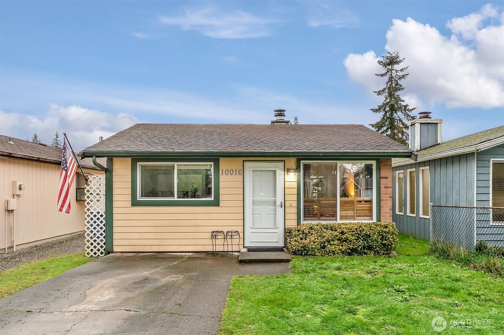 Photo of 10016 52nd Drive NE, Marysville, WA 98270 (MLS # 2465178)