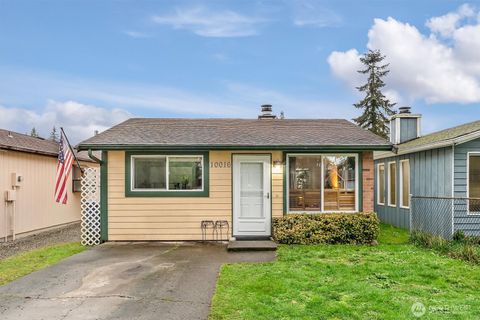 Photo of 10016 52nd Drive NE, Marysville, WA 98270 (MLS # 2465178)